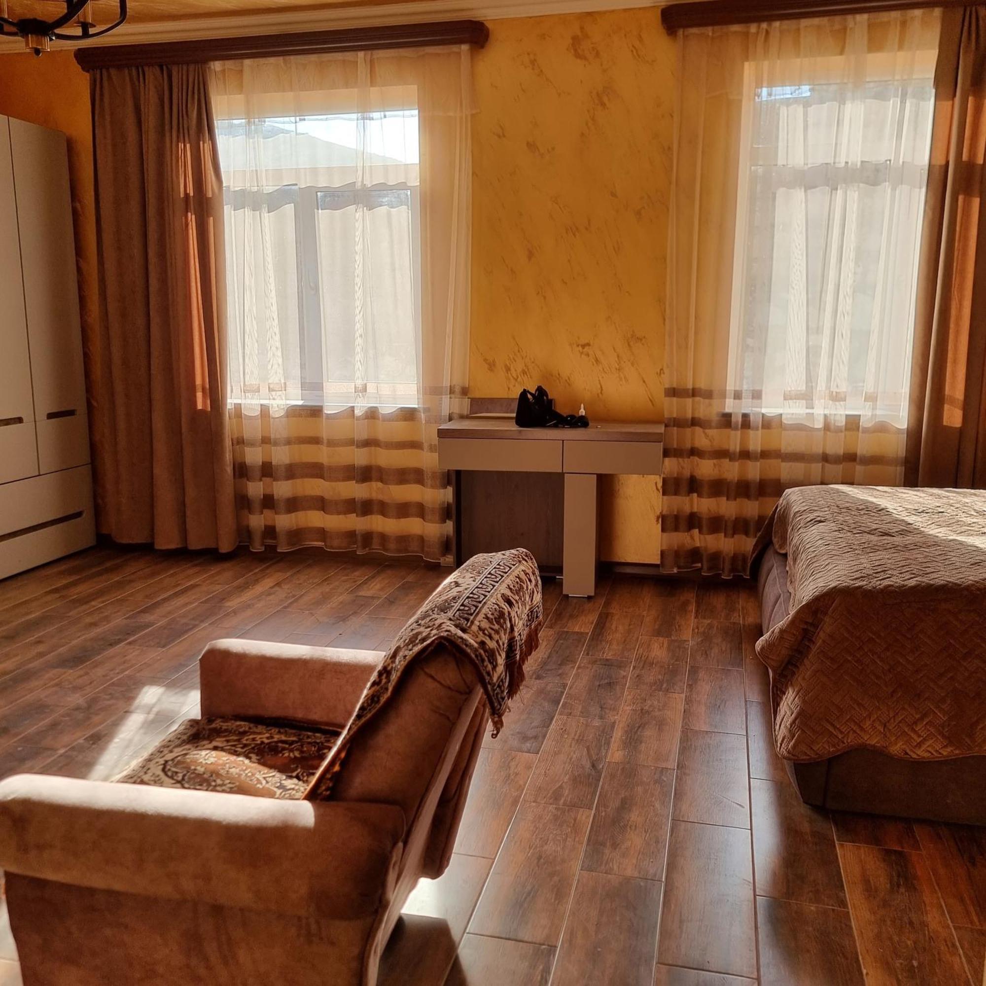 Alpha Rest House Idzsevan Kültér fotó