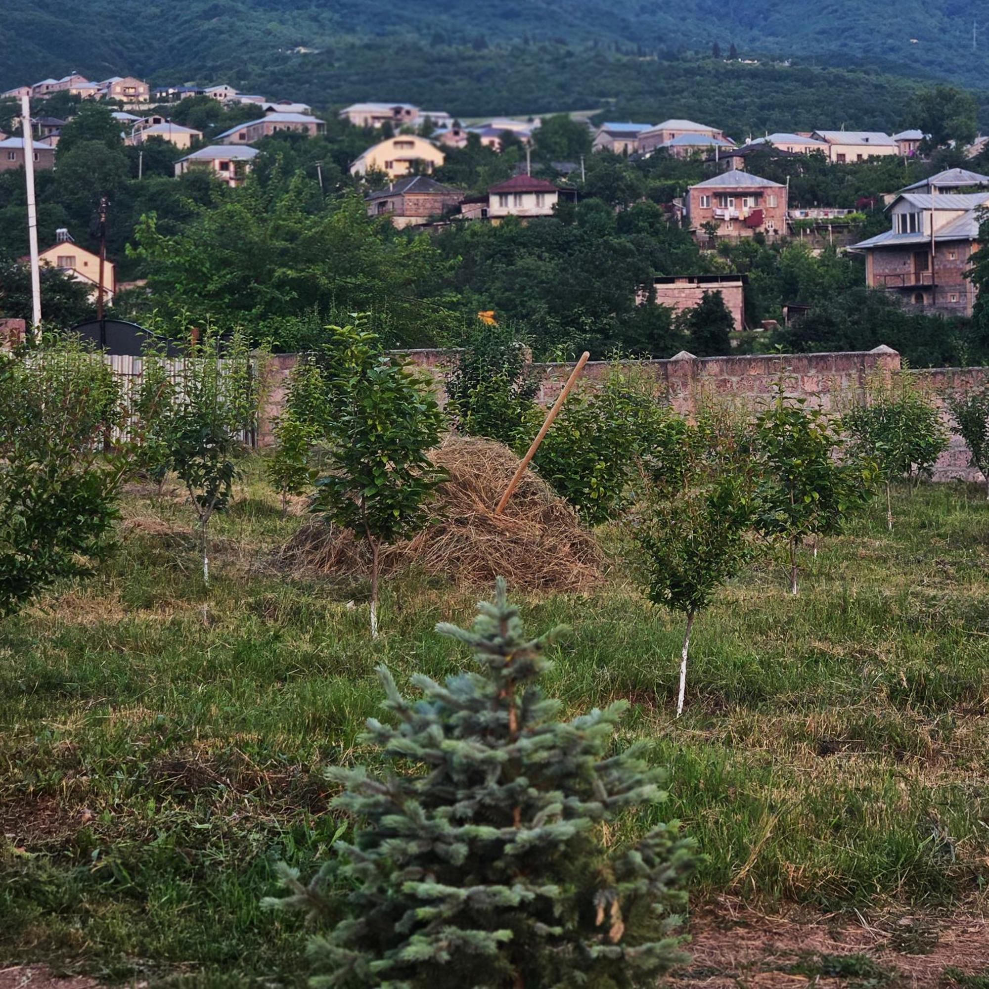 Alpha Rest House Idzsevan Kültér fotó